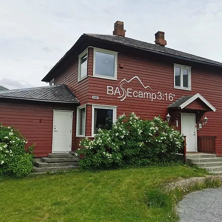- 7 Bedrooms *