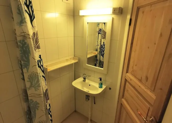- 7 Bedrooms - Wi-fi *